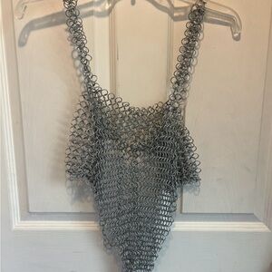 Metal wear. Silver metal links. Medium. EUC